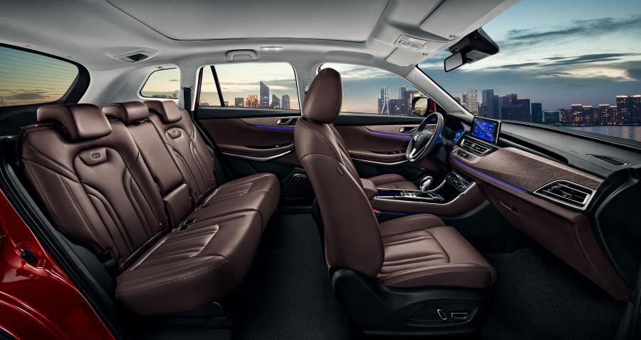 Интерьер ChangAn CS75 2018 года  (фото 12 из 35)